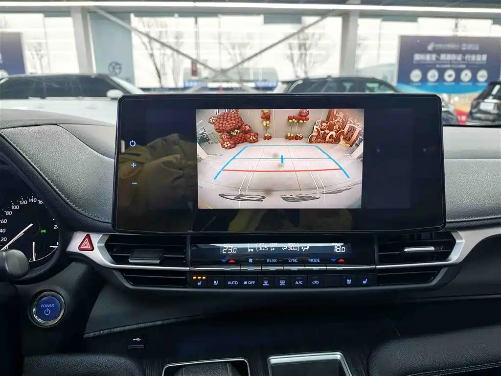 Toyota Toyota Sienna 2021 2.5L Hybrid Premium Edition 2022 - thumbnail 24