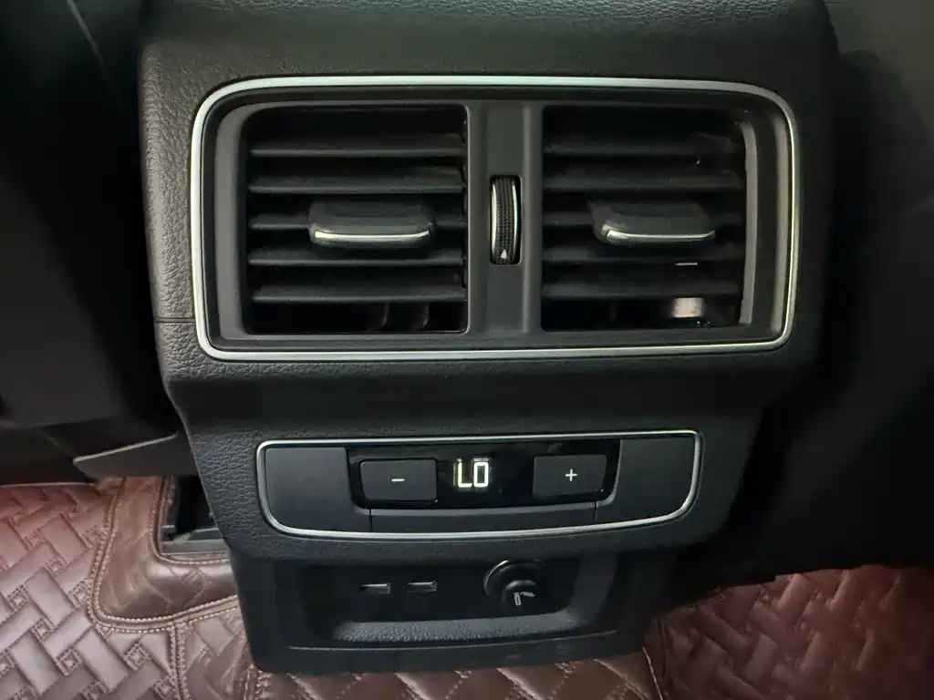 Audi Audi Q5L 2021 45 TFSI Luxury Dynamic Model 2021 - thumbnail 11