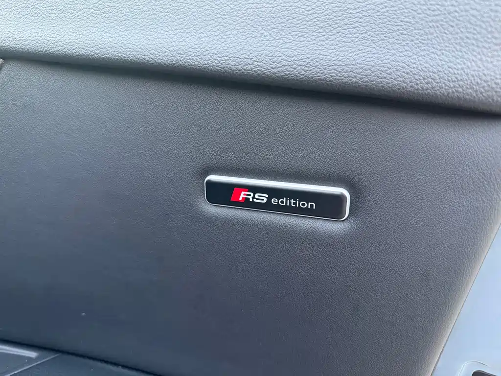 Audi Audi A4L 2022 40 TFSI quattro RS Package Fuel Speed Edition 2022 - thumbnail 9