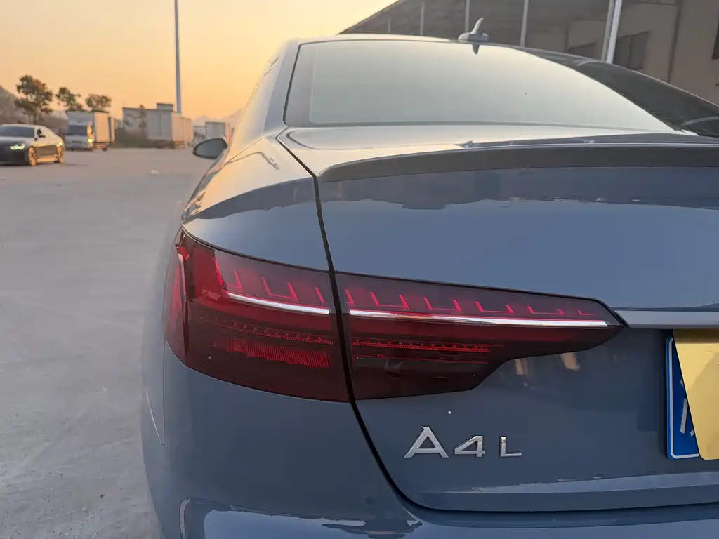Audi Audi A4L 2022 40 TFSI quattro RS Package Fuel Speed Edition 2022 - thumbnail 17