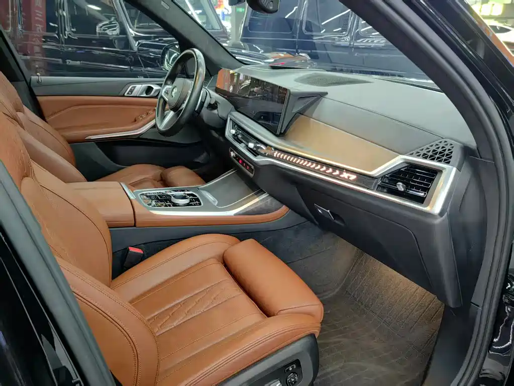 BMW BMW X7 xDrive40i M Sport Package Premium 2022 - thumbnail 4