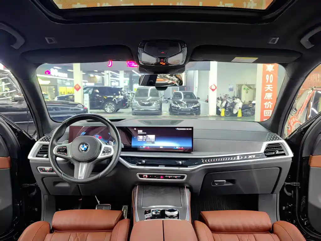 BMW BMW X7 xDrive40i M Sport Package Premium 2022 - thumbnail 5