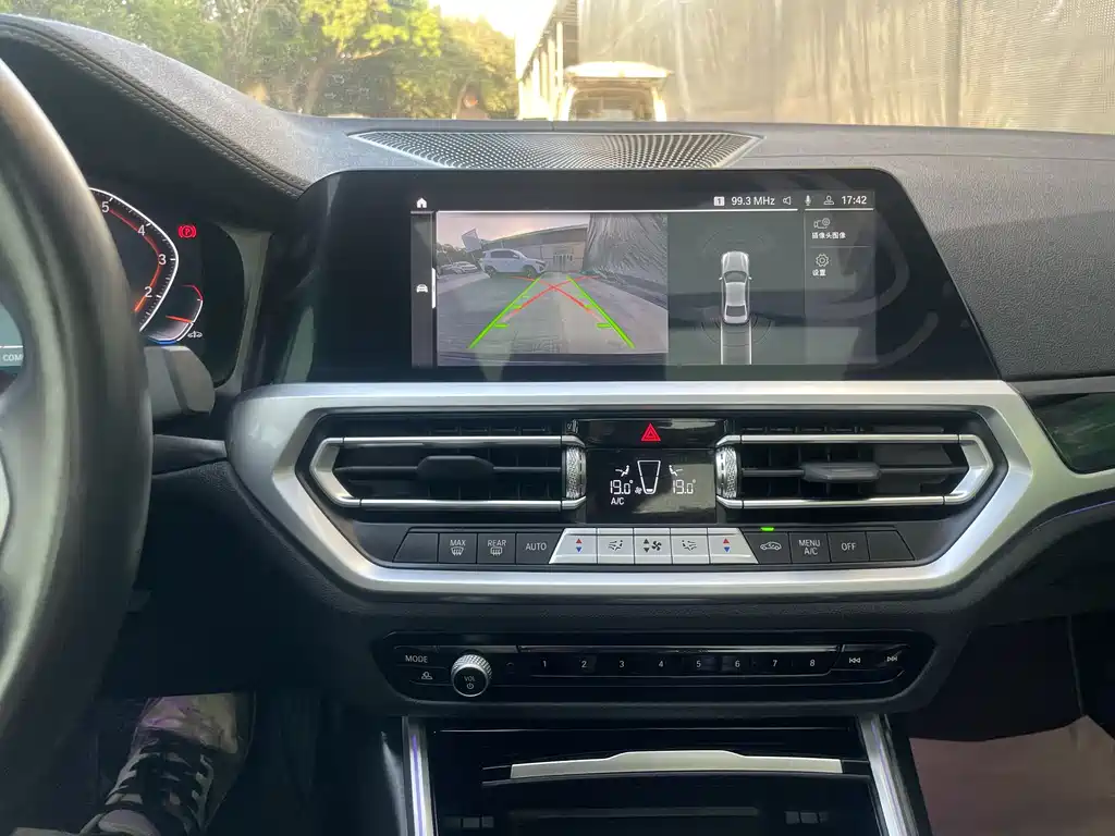 BMW BMW 3 Series 2022 320Li M Sport Package 2022 - thumbnail 9