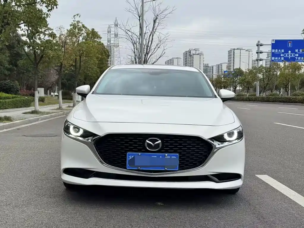 Mazda Mazda 3 Axela 2021 2.0L Automatic Elegant Edition 2021 - thumbnail 2