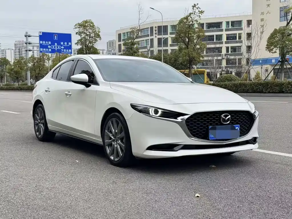 Mazda Mazda 3 Axela 2021 2.0L Automatic Elegant Edition 2021 - thumbnail 3