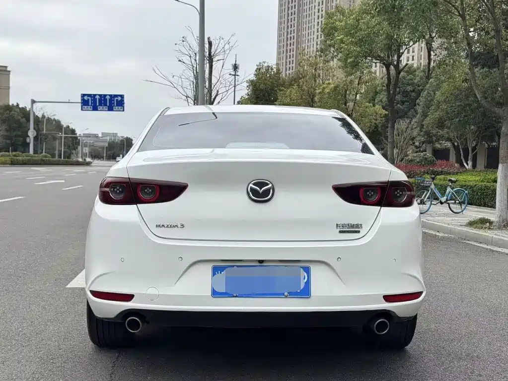 Mazda Mazda 3 Axela 2021 2.0L Automatic Elegant Edition 2021 - thumbnail 5