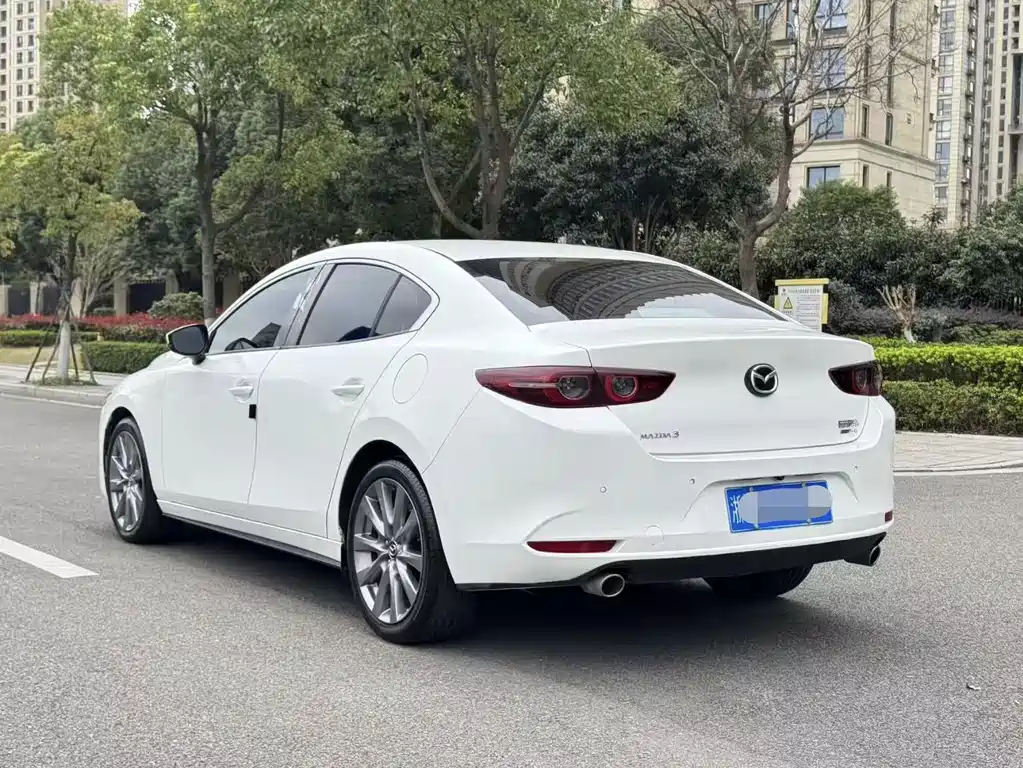 Mazda Mazda 3 Axela 2021 2.0L Automatic Elegant Edition 2021 - thumbnail 6