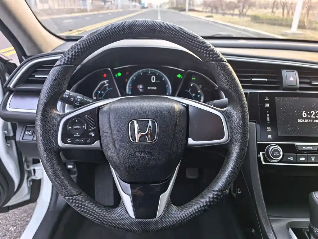 Honda Honda Civic 2016 220TURBO CVT Luxury Edition 2017 - thumbnail 7