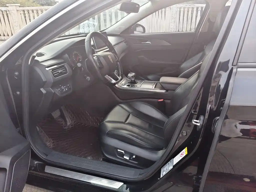 Hongqi Hongqi H5 2022 Classic 1.8T Automatic Smart Connectivity Flag Enjoyment Edition 2021 - thumbnail 5