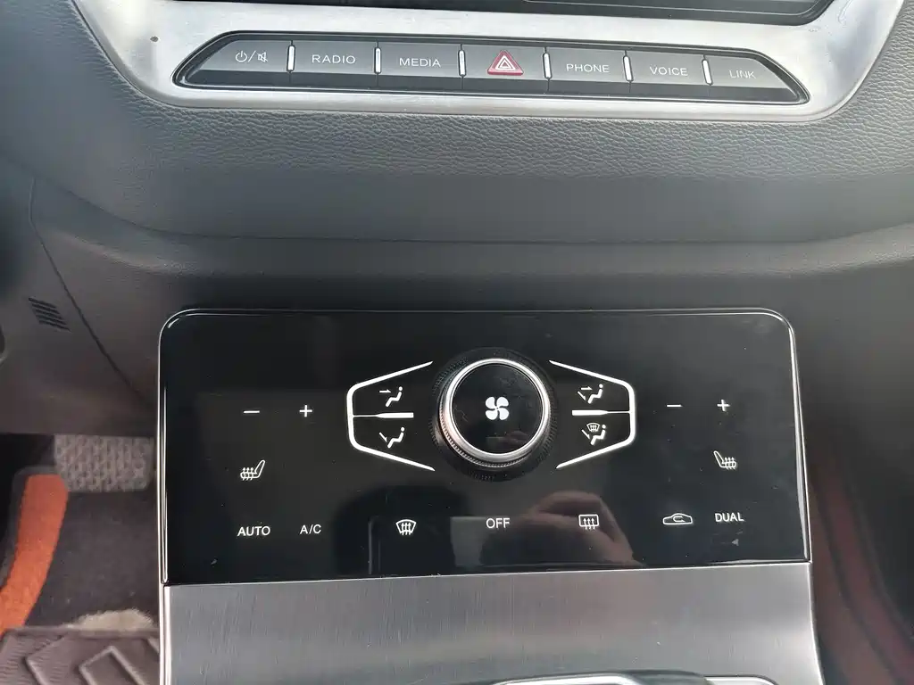 Hongqi Hongqi H5 2022 Classic 1.8T Automatic Smart Connectivity Flag Enjoyment Edition 2021 - thumbnail 9
