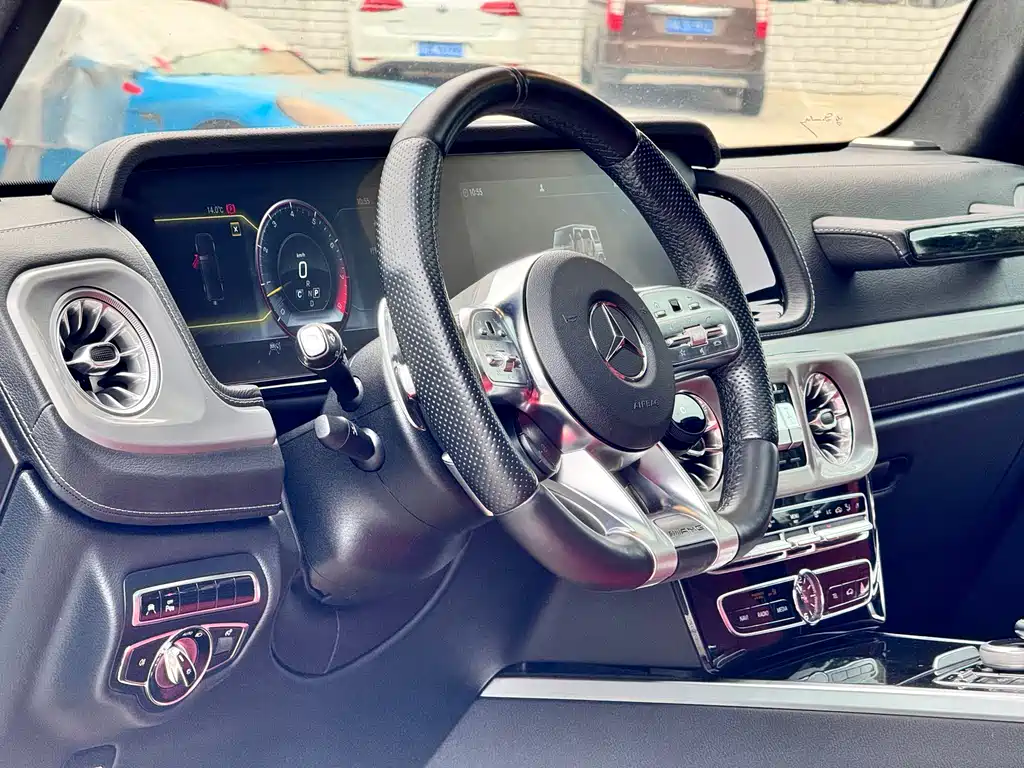 Mercedes-Benz Mercedes-Benz G-Class AMG 2023 AMG G 63 2023 - thumbnail 4