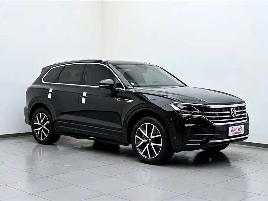 Volkswagen Volkswagen Touareg 2023 3.0TSI R-Line Sport Package 2025 - thumbnail 4