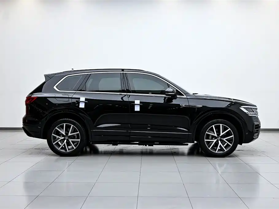 Volkswagen Volkswagen Touareg 2023 3.0TSI R-Line Sport Package 2025 - thumbnail 6