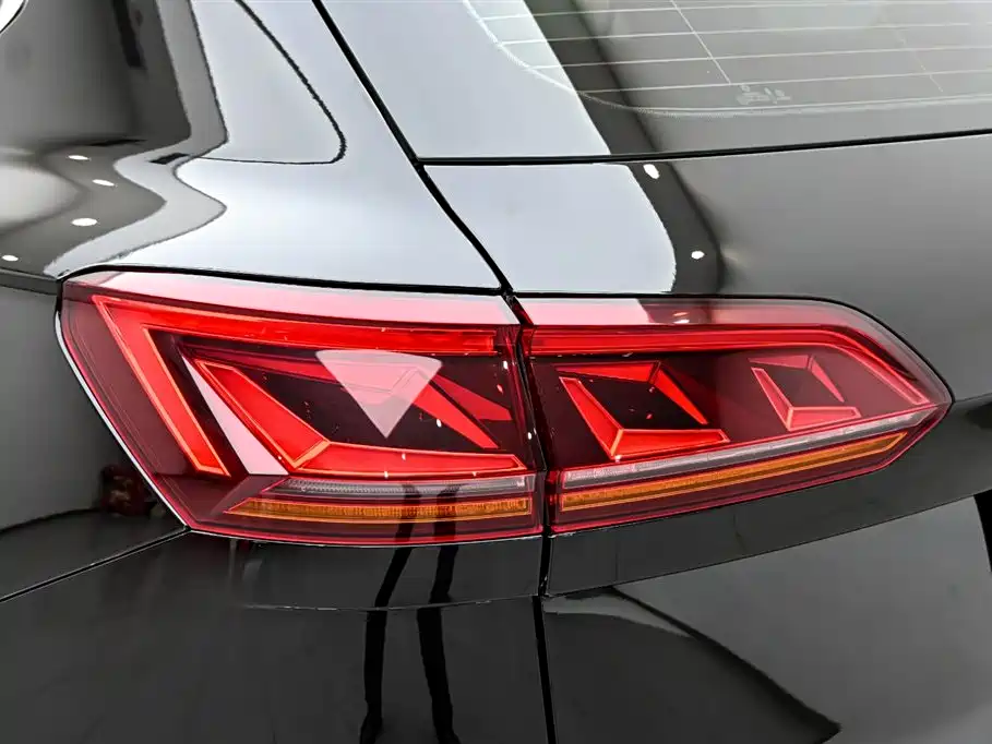 Volkswagen Volkswagen Touareg 2023 3.0TSI R-Line Sport Package 2025 - thumbnail 9