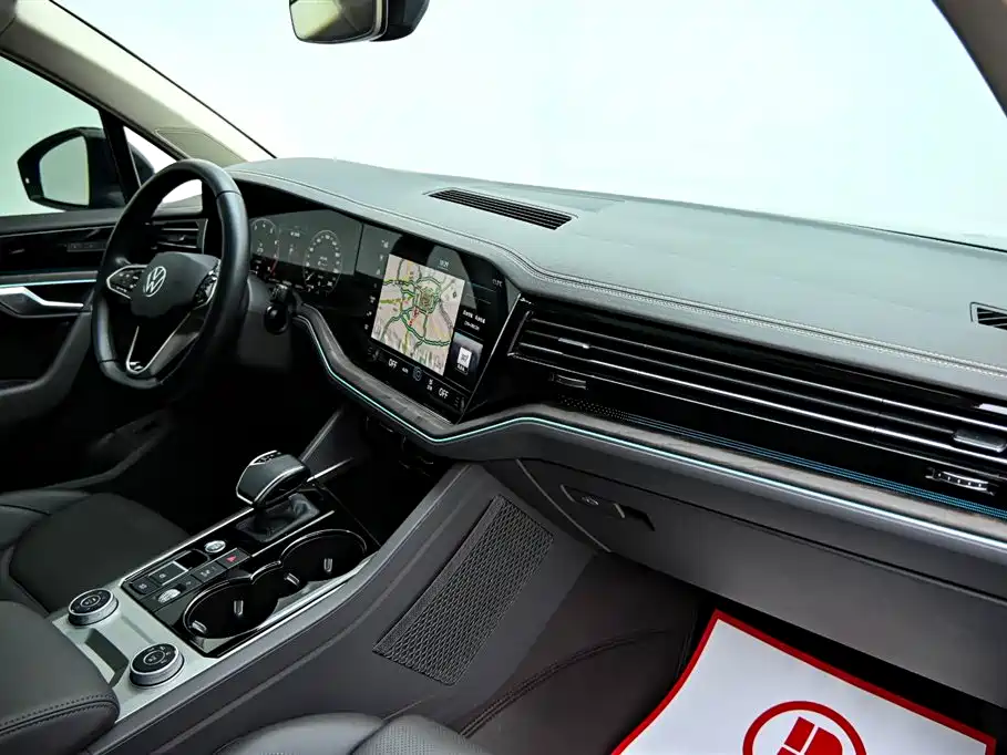 Volkswagen Volkswagen Touareg 2023 3.0TSI R-Line Sport Package 2025 - thumbnail 15