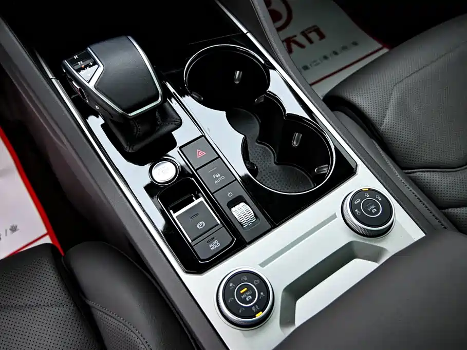 Volkswagen Volkswagen Touareg 2023 3.0TSI R-Line Sport Package 2025 - thumbnail 18