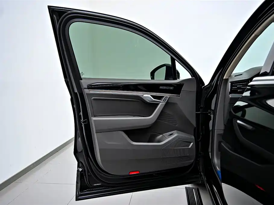 Volkswagen Volkswagen Touareg 2023 3.0TSI R-Line Sport Package 2025 - thumbnail 20