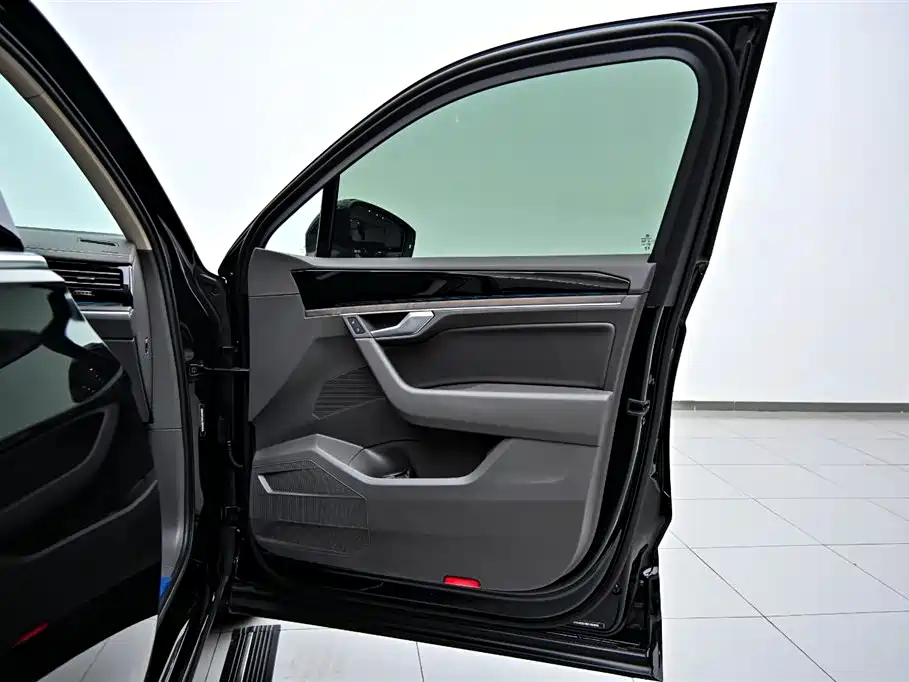 Volkswagen Volkswagen Touareg 2023 3.0TSI R-Line Sport Package 2025 - thumbnail 21