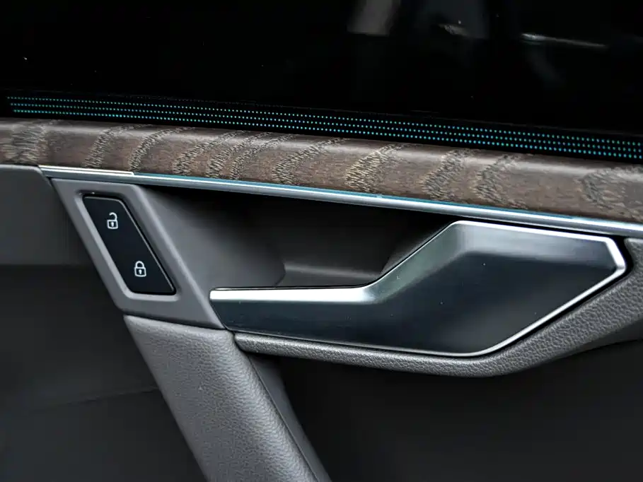 Volkswagen Volkswagen Touareg 2023 3.0TSI R-Line Sport Package 2025 - thumbnail 30