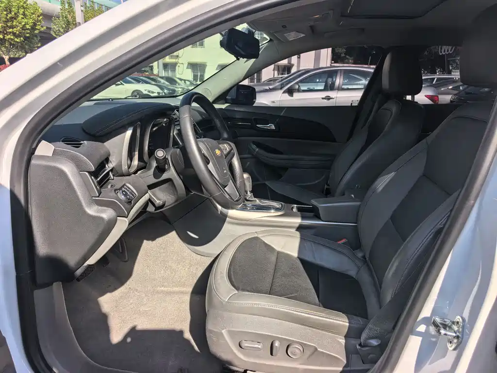 Chevrolet Malibu 2013 2.0L Automatic Luxury Edition 2013 - thumbnail 20