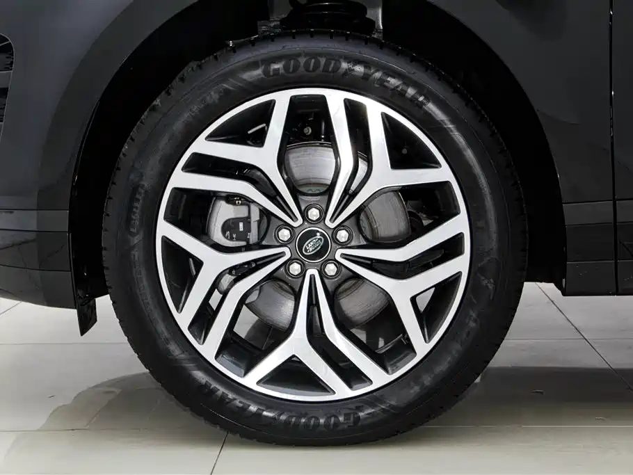 Land Rover Range Rover Evoque 2024 Range Rover Evoque L SE Prestige Light Edition 2025 - thumbnail 11
