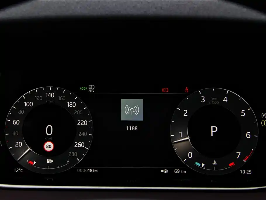 Land Rover Range Rover Evoque 2024 Range Rover Evoque L SE Prestige Light Edition 2025 - thumbnail 15