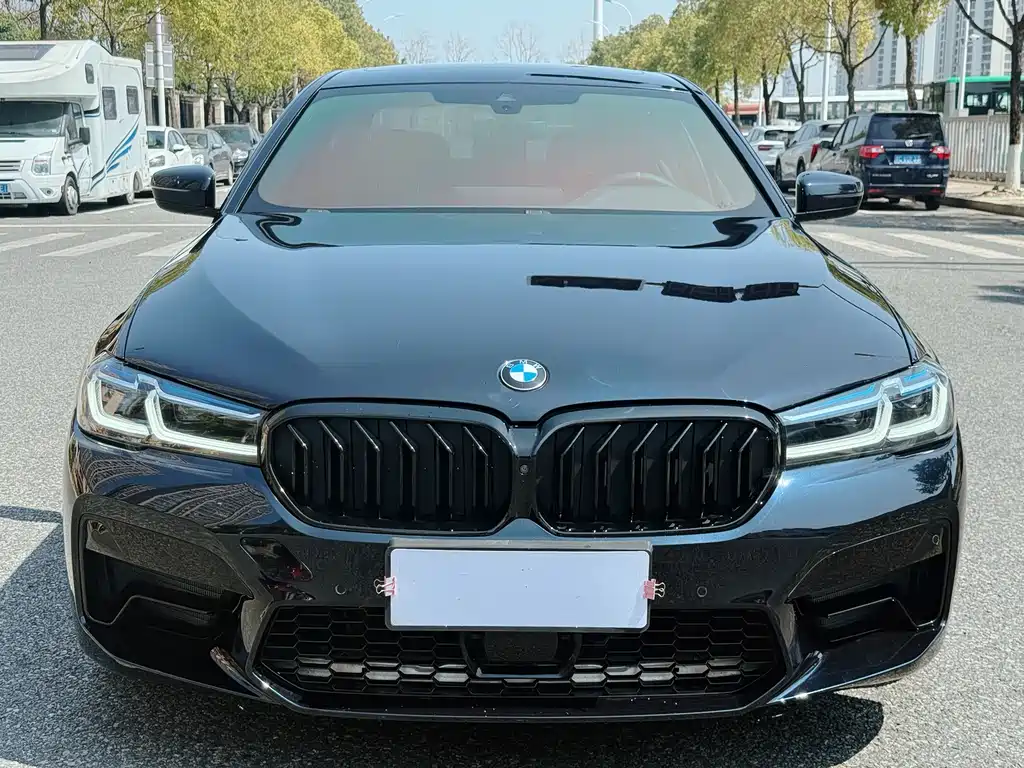 BMW BMW 5 Series 2022 530Li Luxury M Sport Package 2022 - thumbnail 2