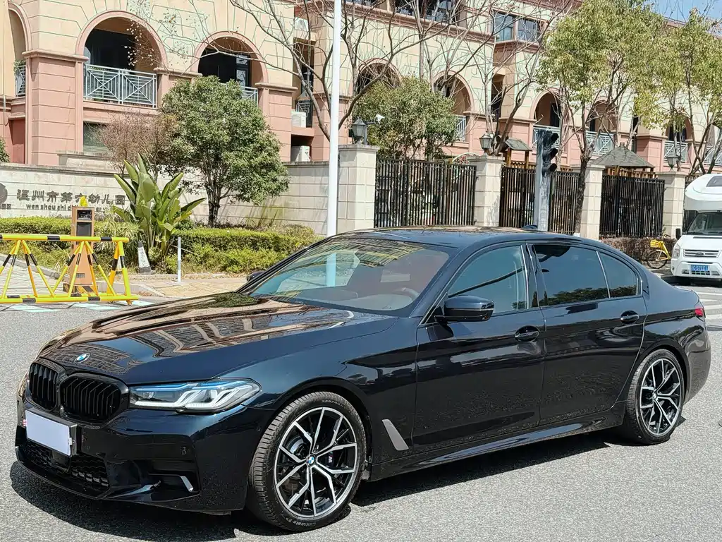 BMW BMW 5 Series 2022 530Li Luxury M Sport Package 2022 - thumbnail 3