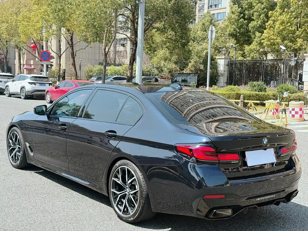 BMW BMW 5 Series 2022 530Li Luxury M Sport Package 2022 - thumbnail 5