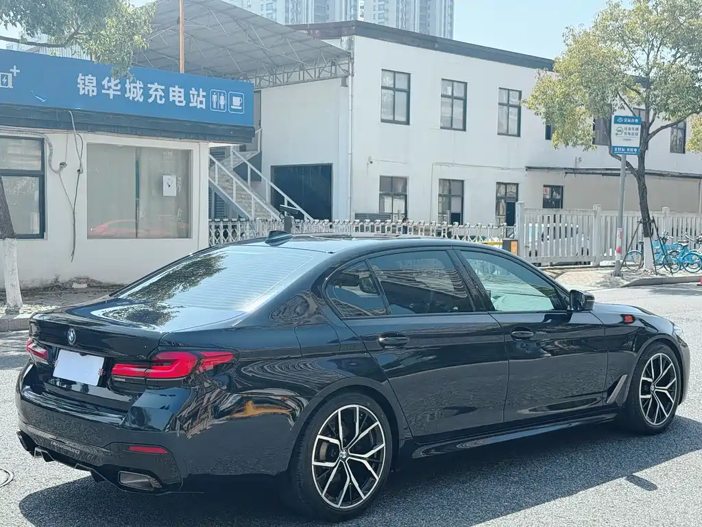 BMW BMW 5 Series 2022 530Li Luxury M Sport Package 2022 - thumbnail 7