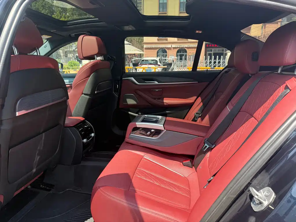 BMW BMW 5 Series 2022 530Li Luxury M Sport Package 2022 - thumbnail 16