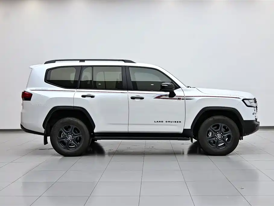 Toyota Land Cruiser (Imported) 2023 Model 3.5T GR-Sport 2024 - thumbnail 6