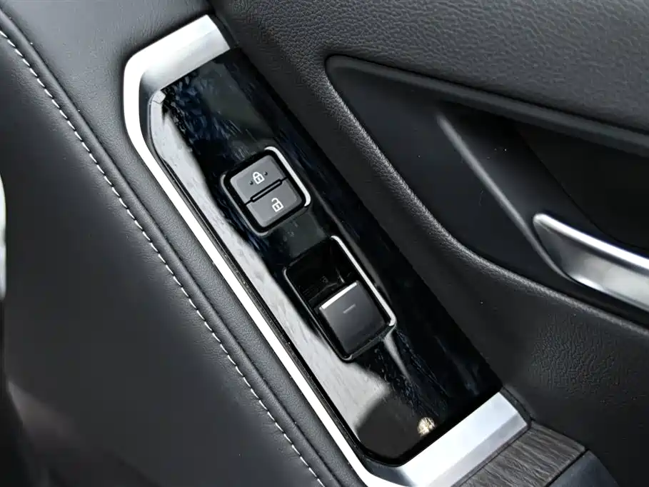 Toyota Land Cruiser (Imported) 2023 Model 3.5T GR-Sport 2024 - thumbnail 28