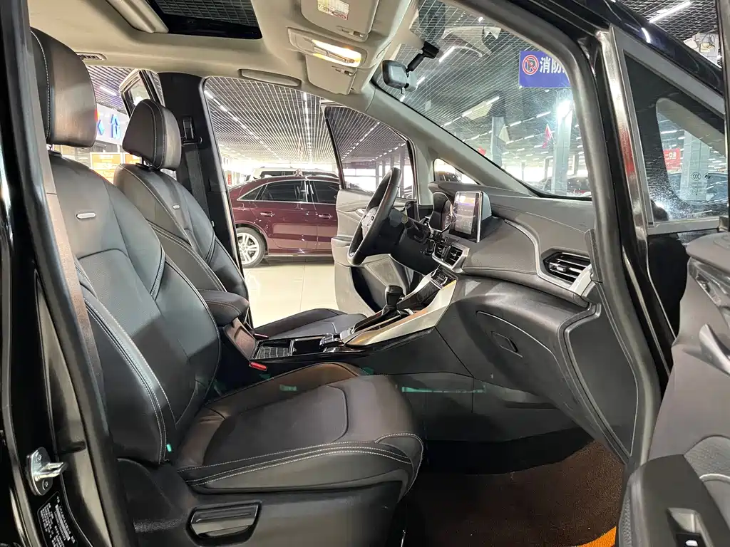 Maxus MAXUS G50 2022 1.5T Automatic Tour A 2023 - thumbnail 10