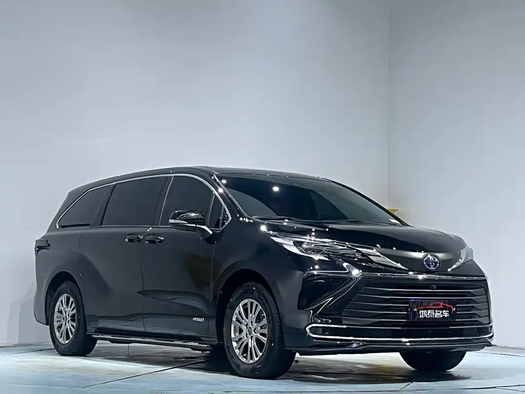 Toyota Toyota Sienna 2021 2.5L Hybrid LE 2022 - thumbnail 4