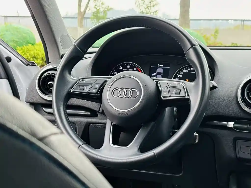 Audi Audi A3 2018 30th Anniversary Edition Sportback 35 TFSI Fashion Model 2018 - thumbnail 16