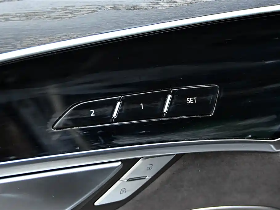 Audi Audi A8 2023 A8L 50 TFSI quattro Premium Selection 2023 - thumbnail 24