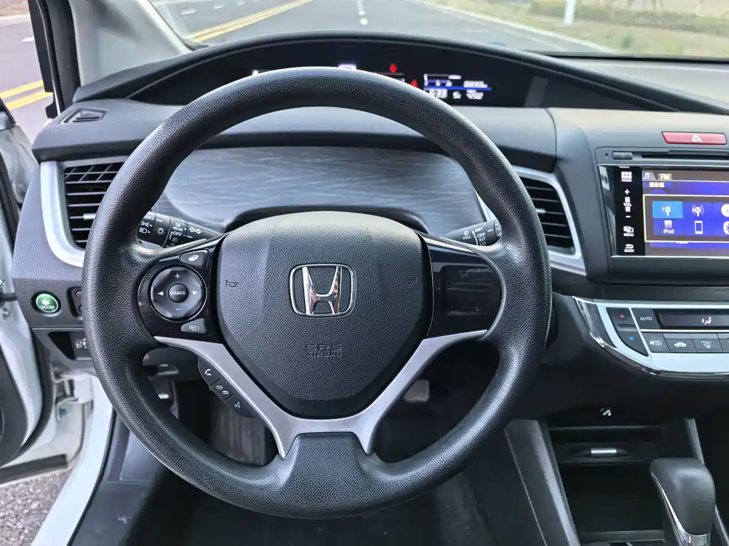 Honda Honda Jade 2014 1.8L Automatic Comfort Elite Edition 5-seater 2015 - thumbnail 6