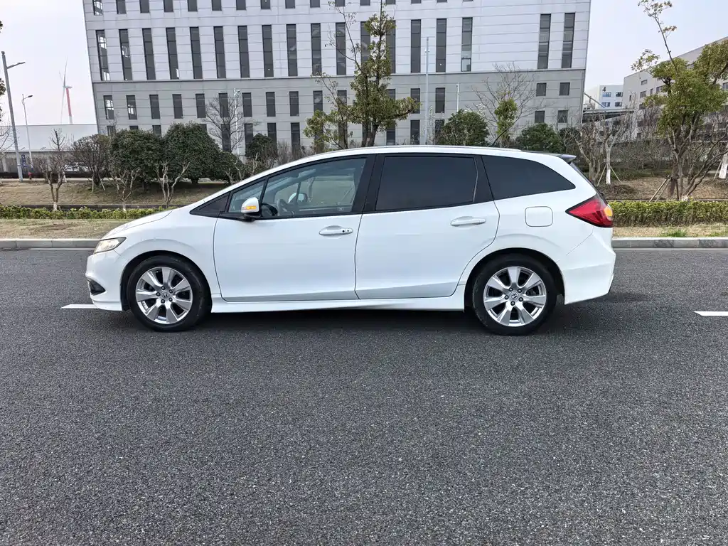 Honda Honda Jade 2014 1.8L Automatic Comfort Elite Edition 5-seater 2015 - thumbnail 10