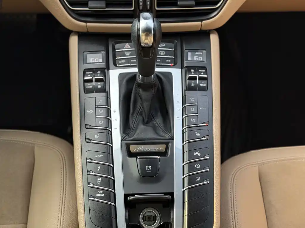 Porsche Porsche Macan 2021 Macan 2.0T 2021 - thumbnail 13