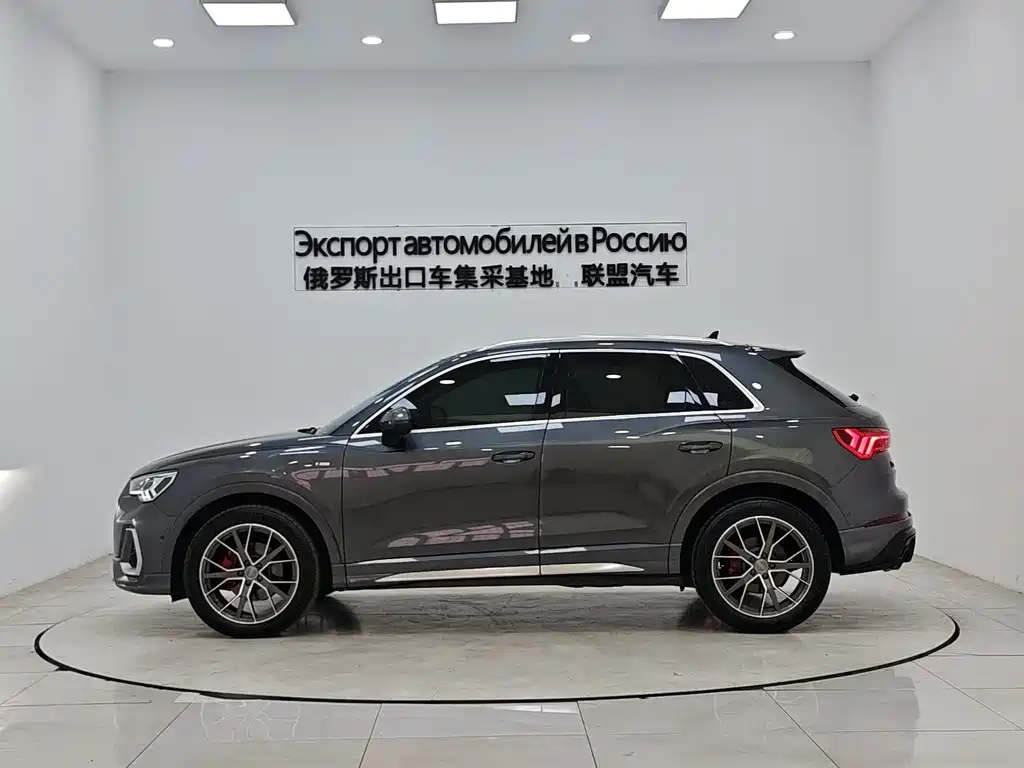 Audi Audi Q3 2022 35 TFSI Fashion Dynamic Edition 2022 - thumbnail 4