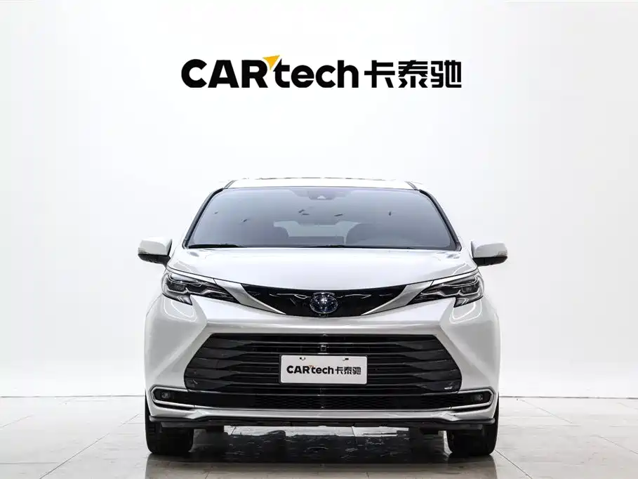 Toyota Toyota Sienna 2023 2.5L Hybrid Premium Edition 2023 - thumbnail 2