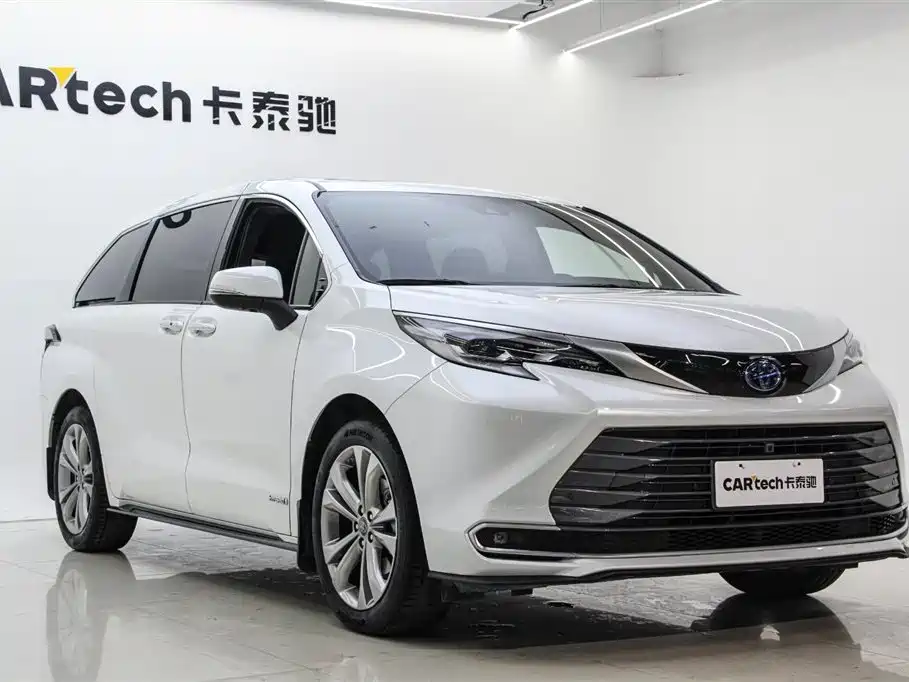 Toyota Toyota Sienna 2023 2.5L Hybrid Premium Edition 2023 - thumbnail 3