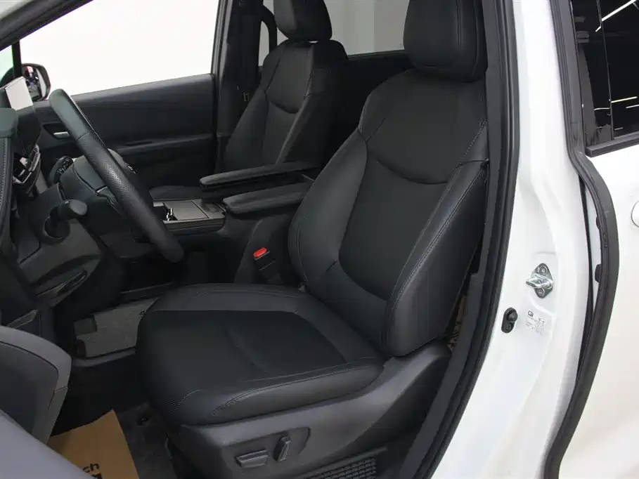 Toyota Toyota Sienna 2023 2.5L Hybrid Premium Edition 2023 - thumbnail 19