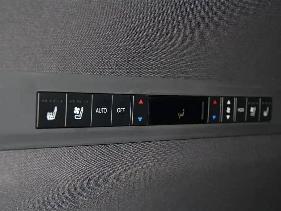 Toyota Toyota Sienna 2023 2.5L Hybrid Premium Edition 2023 - thumbnail 23