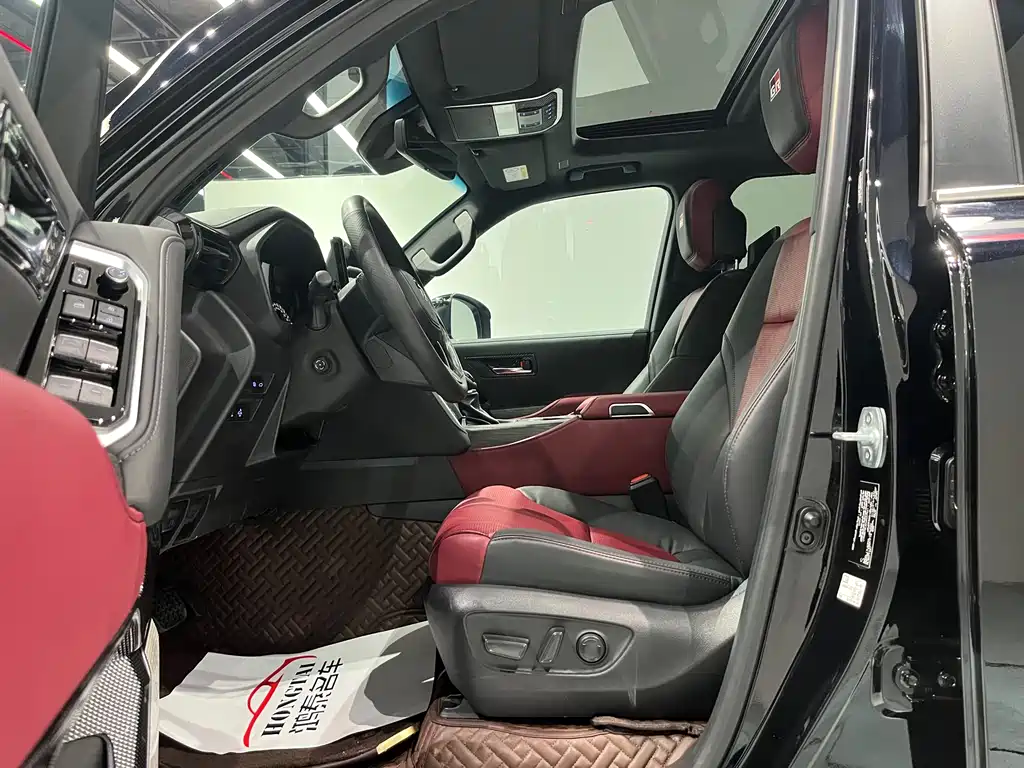 Toyota Land Cruiser (Imported) 2022 Model 3.5T Automatic 2023 - thumbnail 6