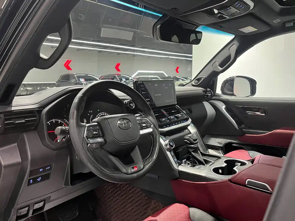 Toyota Land Cruiser (Imported) 2022 Model 3.5T Automatic 2023 - thumbnail 10