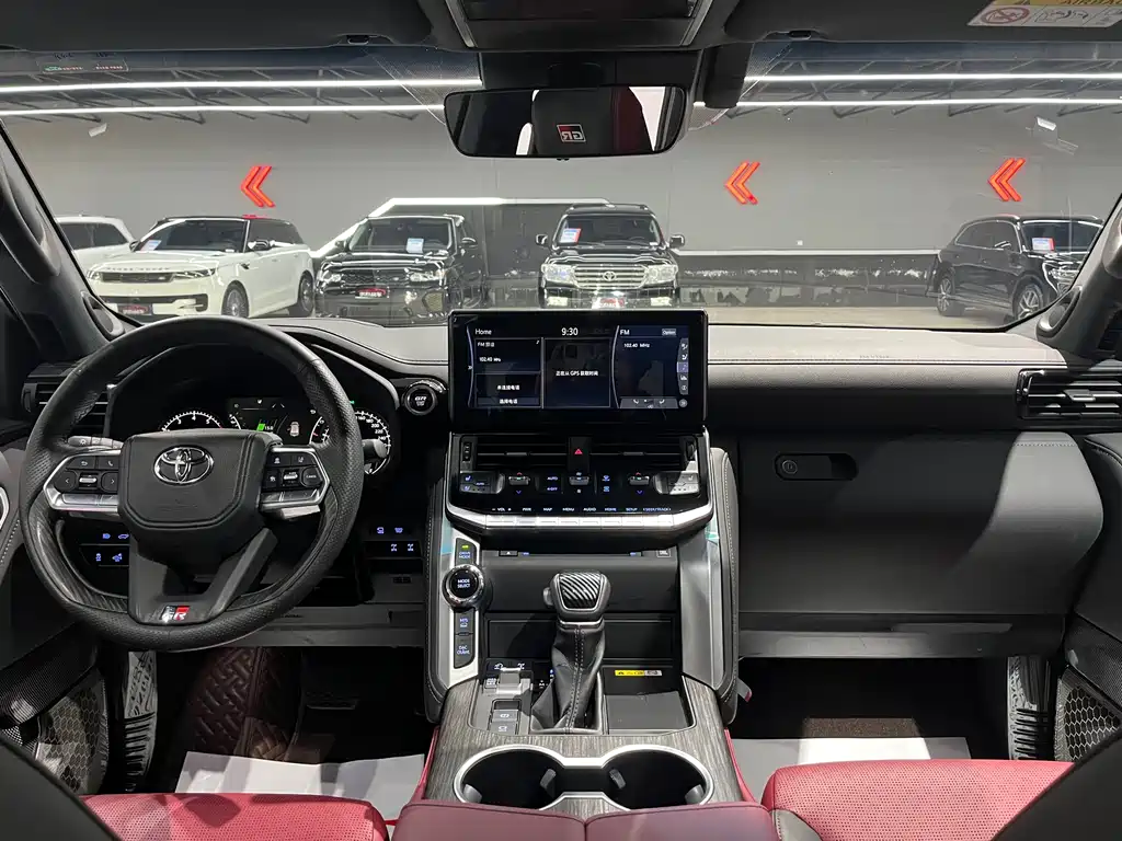 Toyota Land Cruiser (Imported) 2022 Model 3.5T Automatic 2023 - thumbnail 17