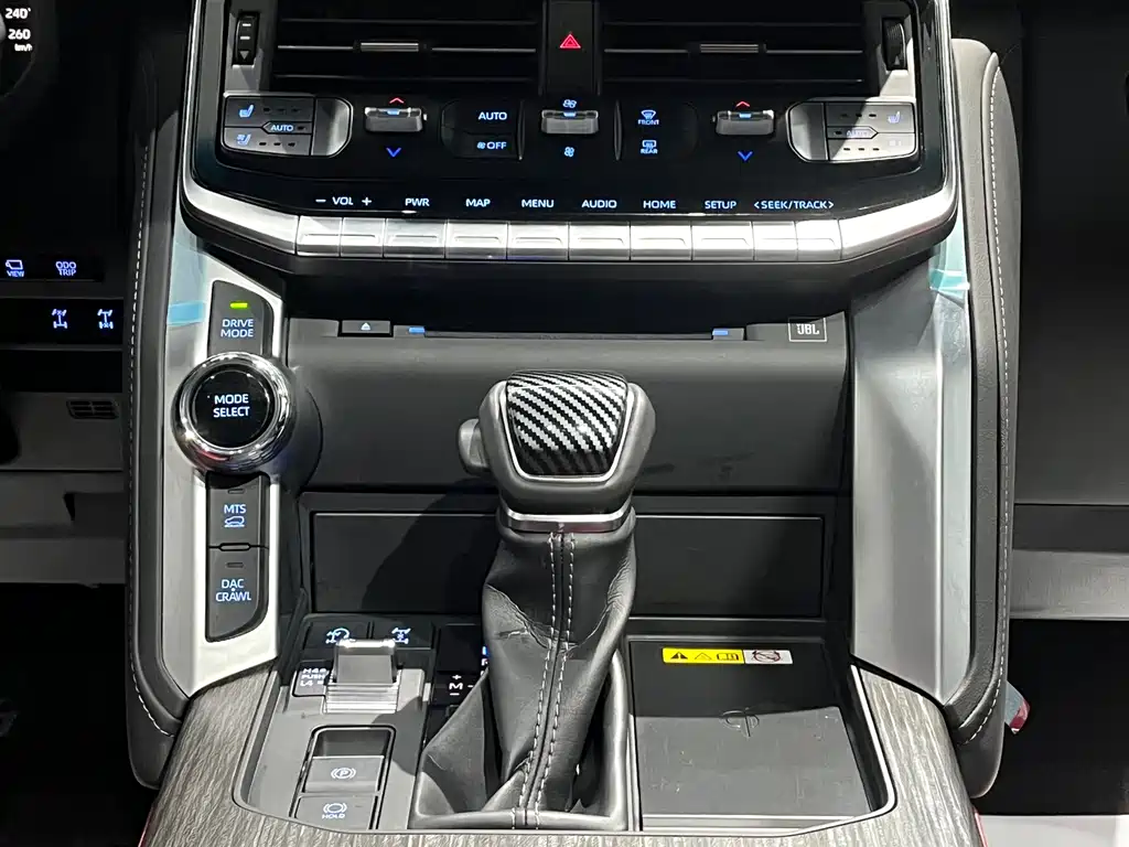 Toyota Land Cruiser (Imported) 2022 Model 3.5T Automatic 2023 - thumbnail 19