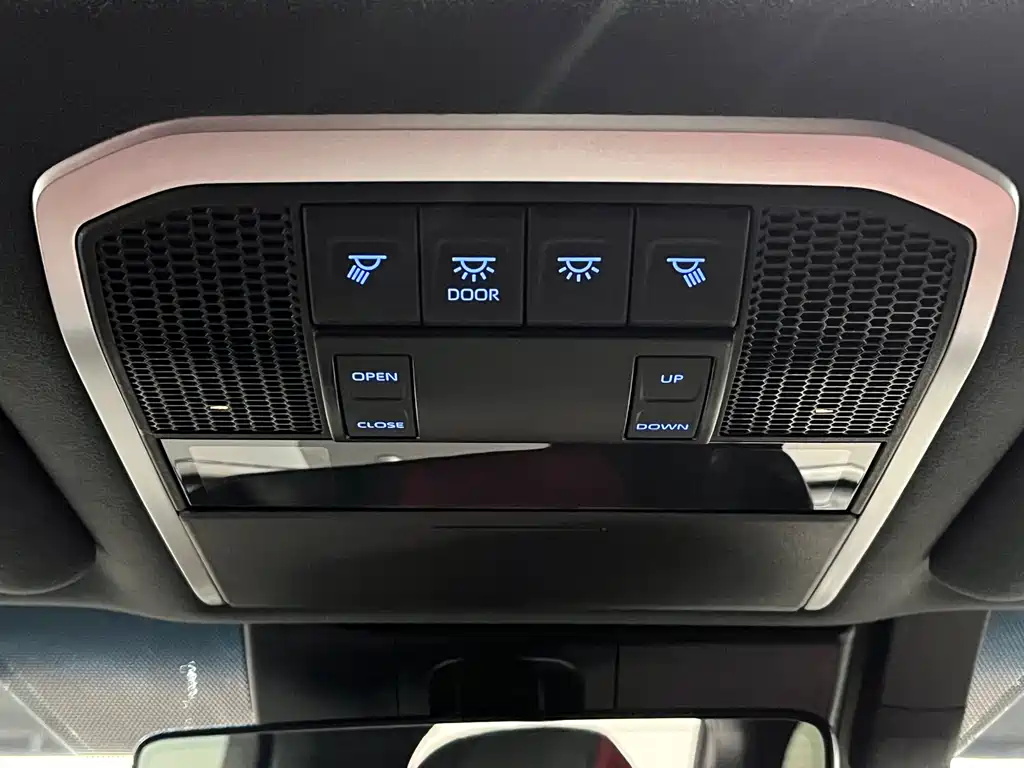 Toyota Land Cruiser (Imported) 2022 Model 3.5T Automatic 2023 - thumbnail 22
